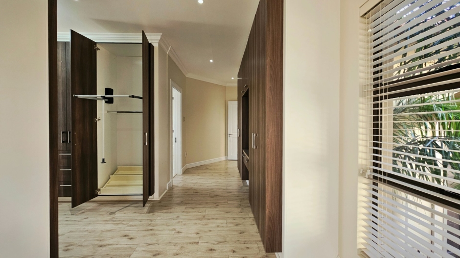 5 Bedroom Property for Sale in Kiepersol Free State